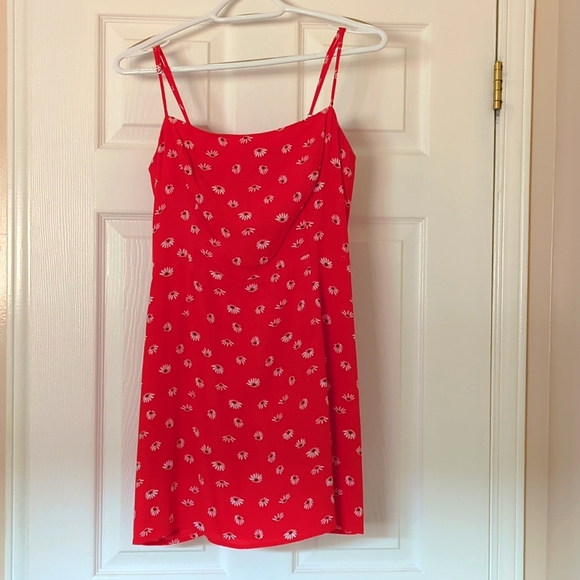 Aritzia/Wilfred Red Floral Mini Summer Dress Size 6 - Picture 2 of 5